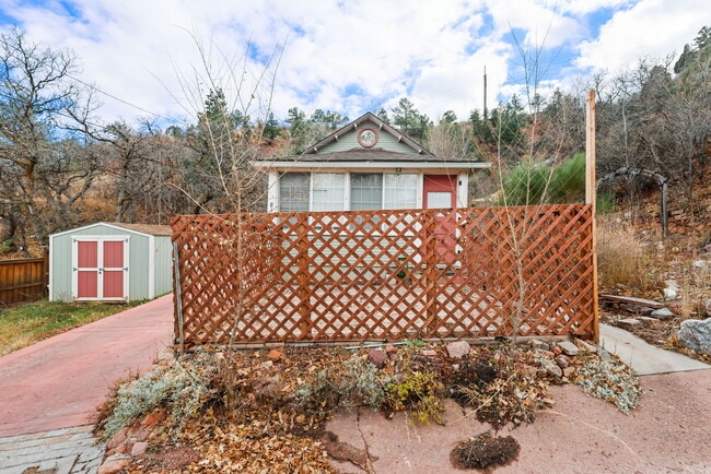 Photo - 811 Shoshone Pl House