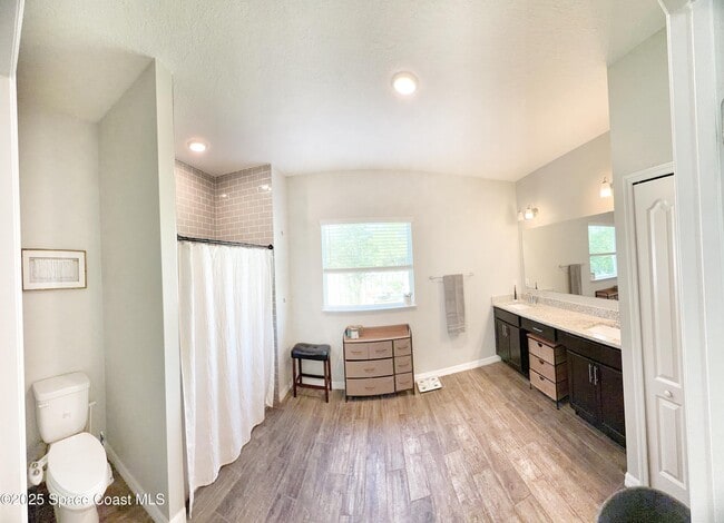 Foto del edificio - 948 Alminar Ave SE