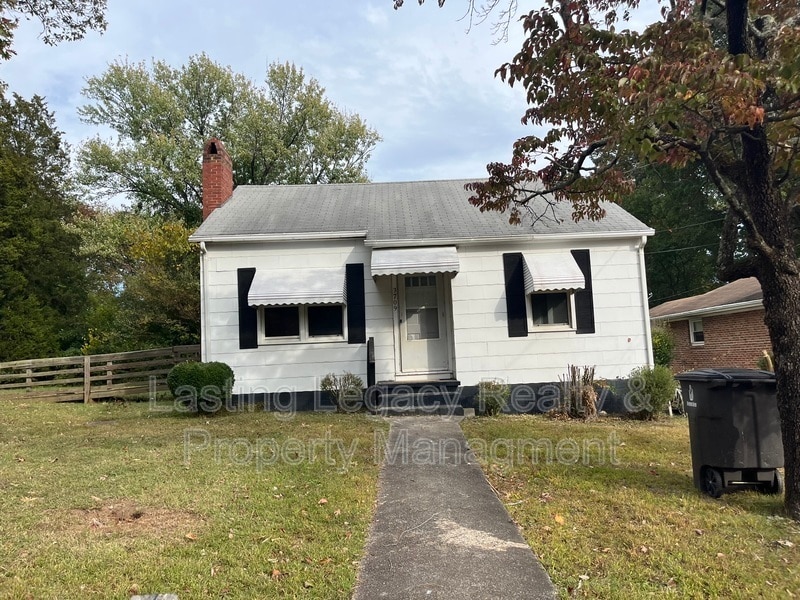 Primary Photo - 3709 Prospect Dr