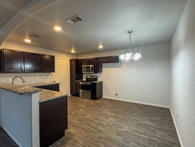 Building Photo - 3812 Eutopia St