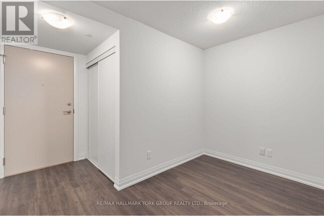 Building Photo - 20 Meadowglen Pl