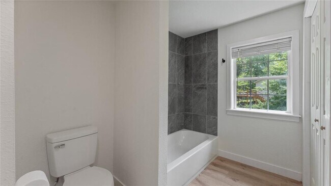 Foto del edificio - 1580 Jones Ln