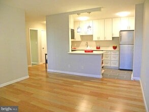 Building Photo - 501 Slaters Ln