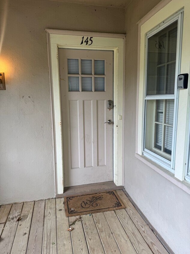 Foto del edificio - 3 bedroom 1 bath house for Rent