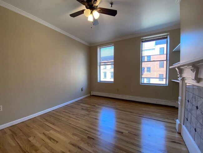 Foto del edificio - 218 Willow Ave