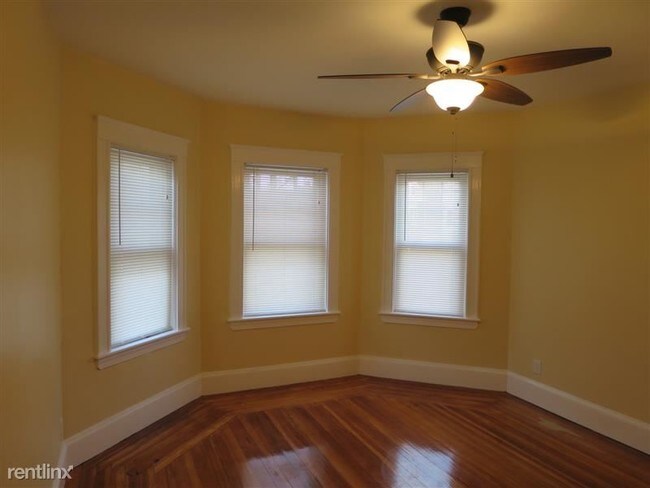 Building Photo - 33 Gorham St