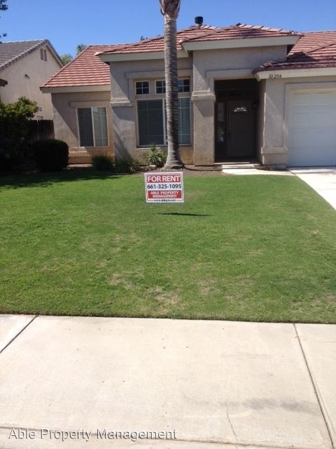 Foto principal - 10204 Brentford Ave