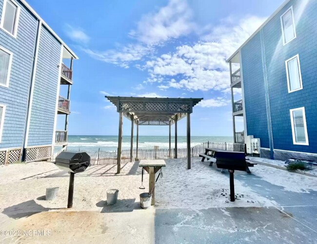 Foto del edificio - 2250 New River Inlet Rd
