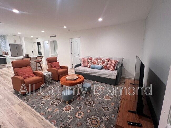 Foto del edificio - 4725 Bay Point Rd