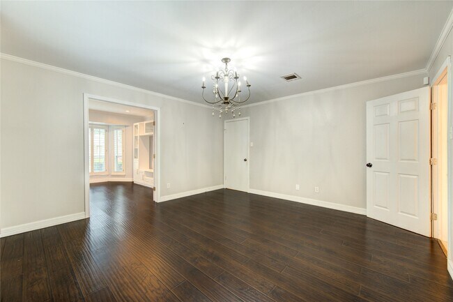 Building Photo - 20610 Laurel Lock Dr