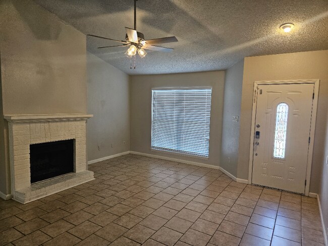 Building Photo - 1608 Bobby Lee Dr
