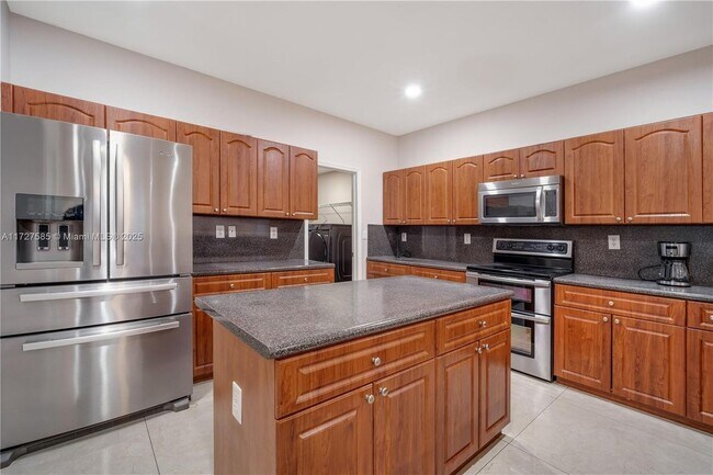 Foto del edificio - 15051 SW 18th Terrace