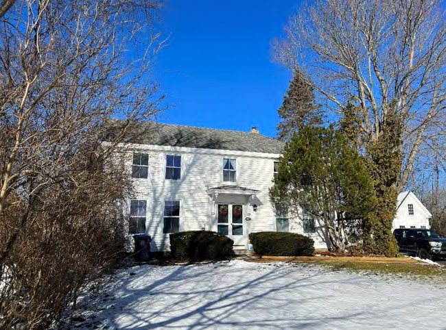 Building Photo - 106 Emerson Ave