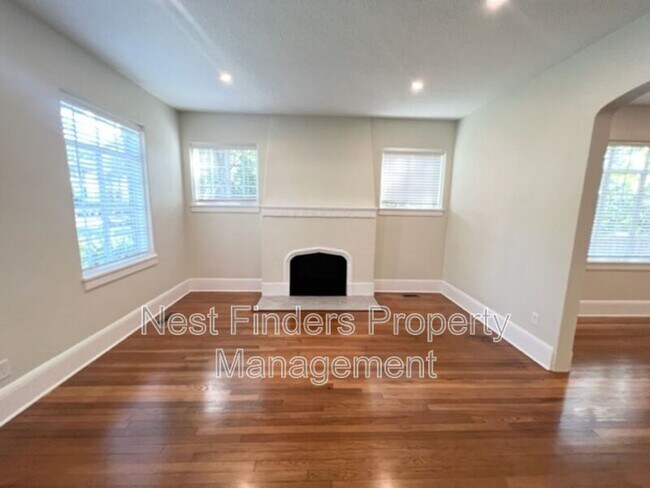 Building Photo - 3562 Hedrick St