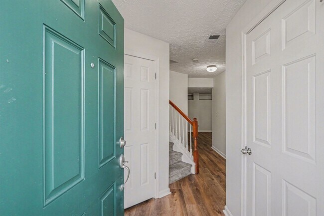 Foto del edificio - Wonderful 3 Bedroom 2.5 Bath Townhouse in West Park!