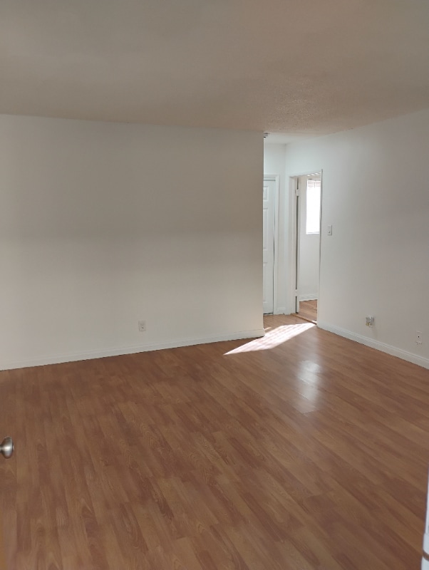 Photo - 14129 Vanowen St (Los Angeles, CA) Apartment