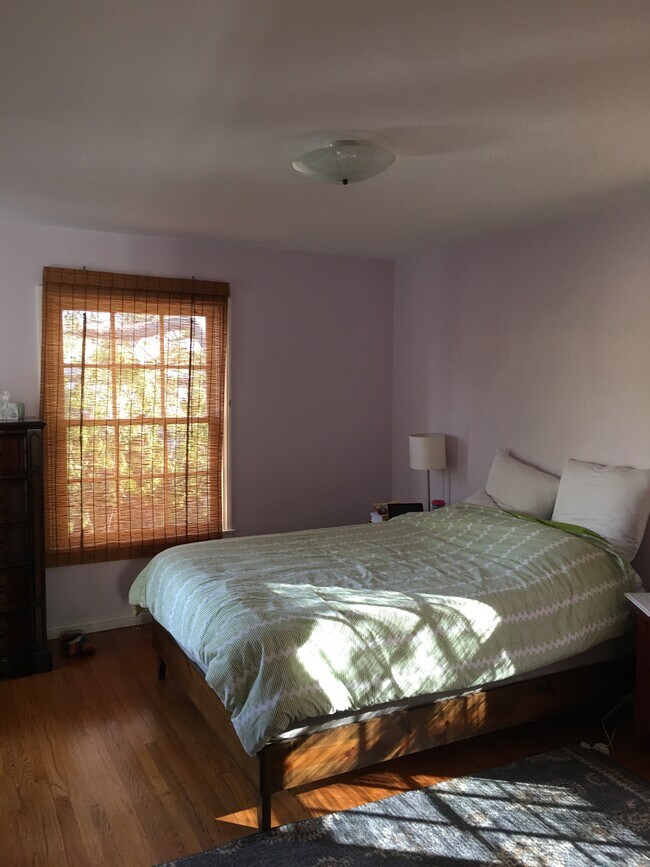 Foto del edificio - 605 Midvale Ave