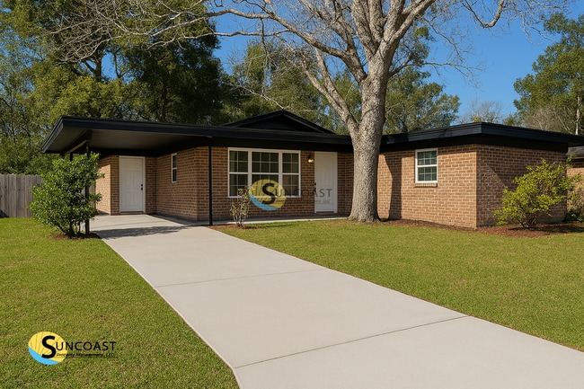 Building Photo - 6718 Gaspar Cir W