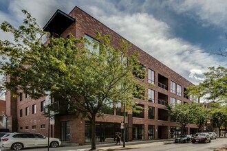 Building Photo - 1023 N Ashland Ave