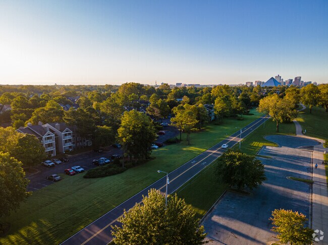 Vistas a la naturaleza | Apartamentos de alquiler en Memphis TN | Apartamentos Riverset - Riverset Apartments