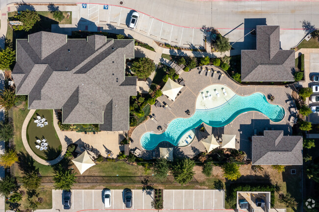 Resort-Style Swimming Pool - Venue Craig Ranch