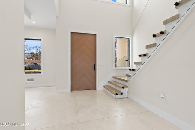 Building Photo - 150 Ampere Ave