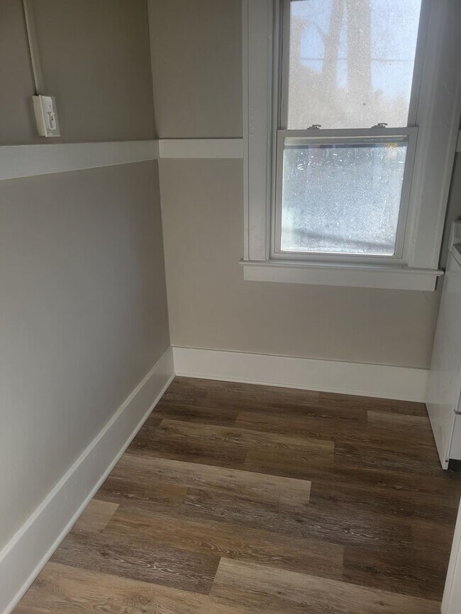 Foto del edificio - Tickle Realty, LLC