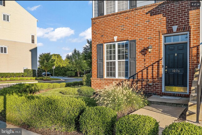 Building Photo - 1096 Worth Lane