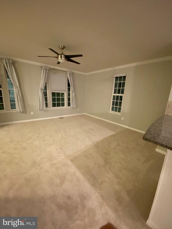 Foto del edificio - 129 Hornbeam Dr