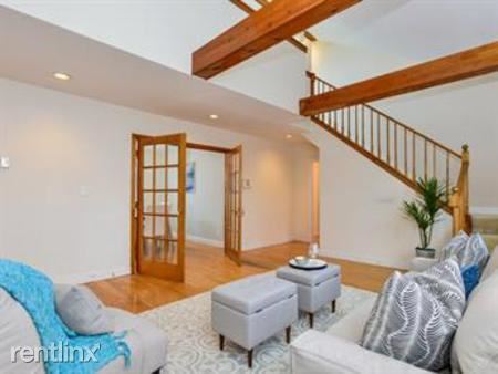 Foto principal - 17 Hammond Pond Pkwy