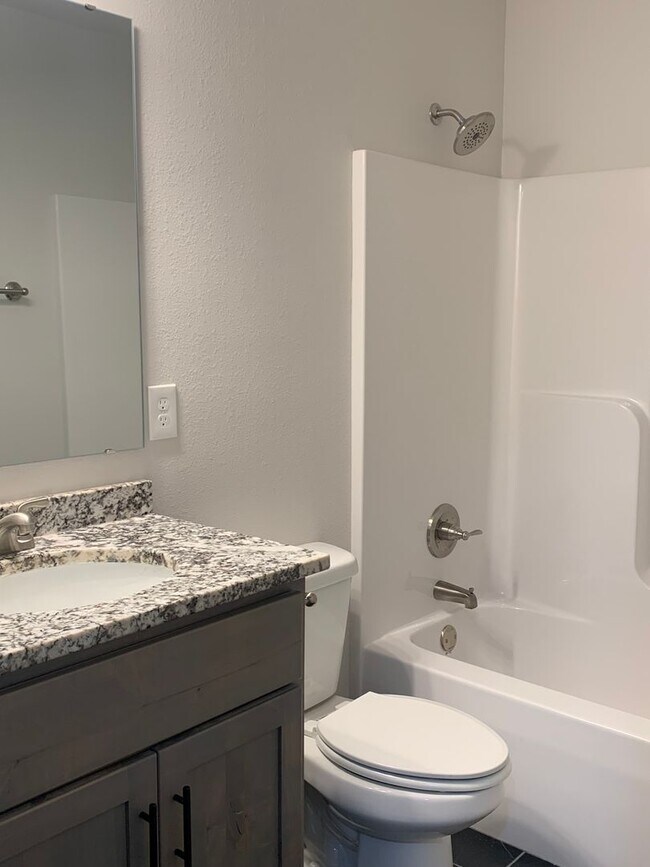 Building Photo - Beautiful New Construction