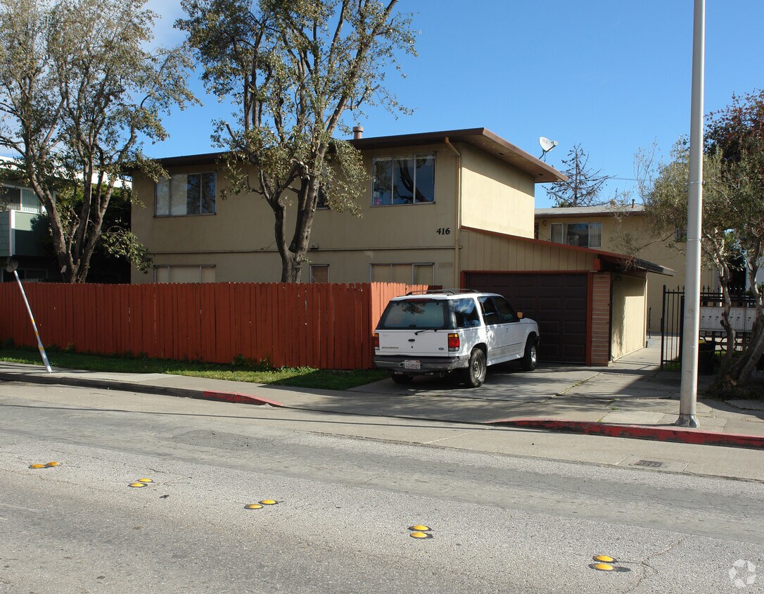 Primary Photo - 416 N Bayshore Fwy