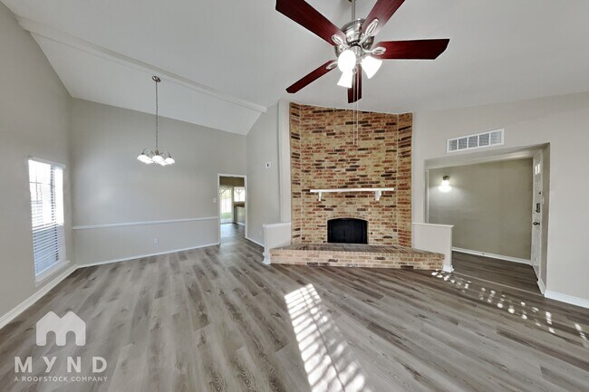 Foto del edificio - 4231 Karnes Dr