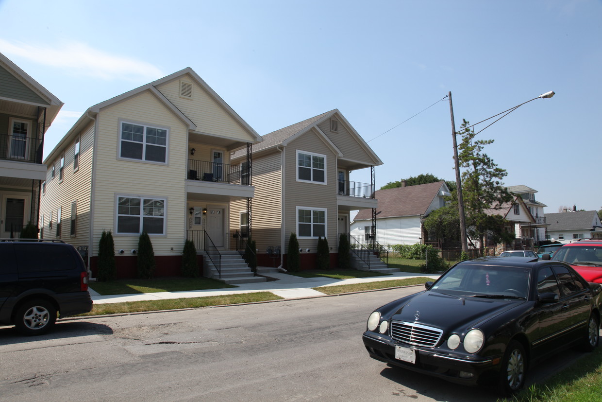 Sarah Garrett Homes Apartments in Hamtramck, MI