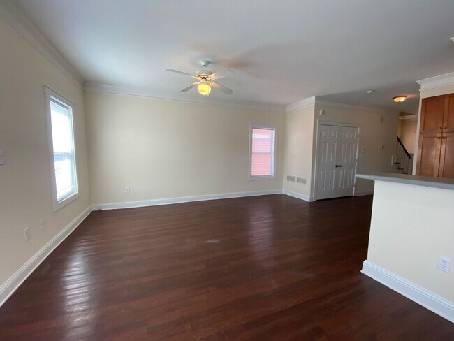Building Photo - PRE-LEASING FOR AUGUST 2025!
