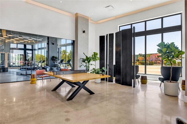 Foto del edificio - 3801 N Dixie Hwy