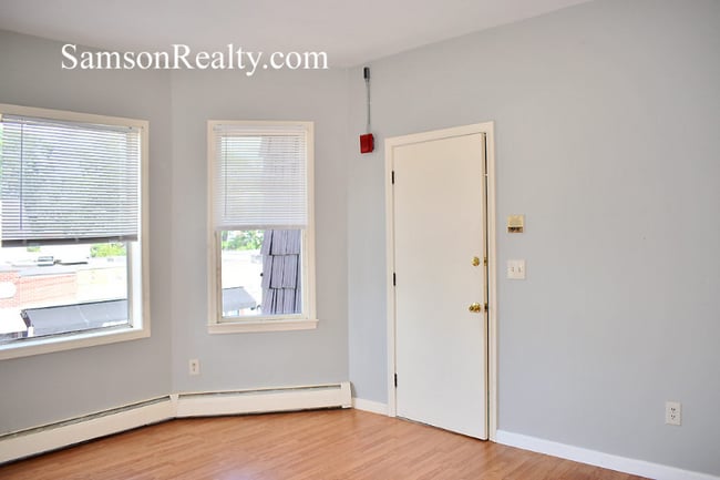 Building Photo - 773 Hope St