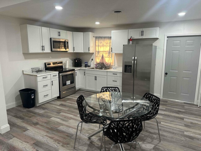 Building Photo - 905 Colquitt Cir