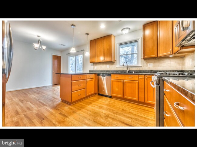 Building Photo - 2314 Mt Hebron Dr