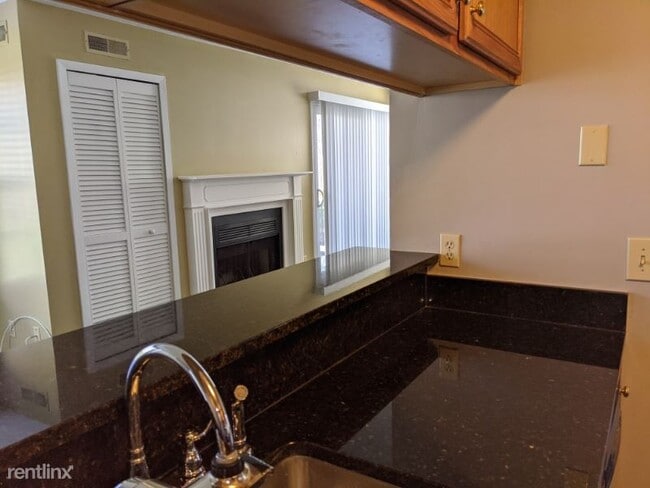 Building Photo - 2 br, 2 bath Condo - 1801 Stony Run Circle