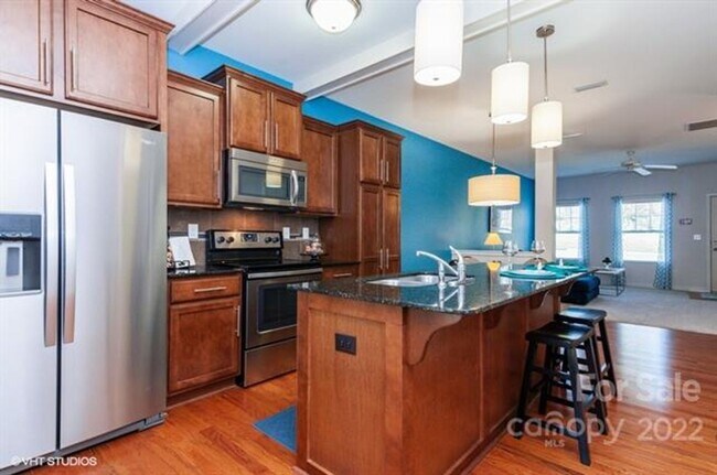 Foto del edificio - COMING SOON! Bright 2BR 2.5BA Home w/ Granite + Huge Island • Loft in Fort Mill