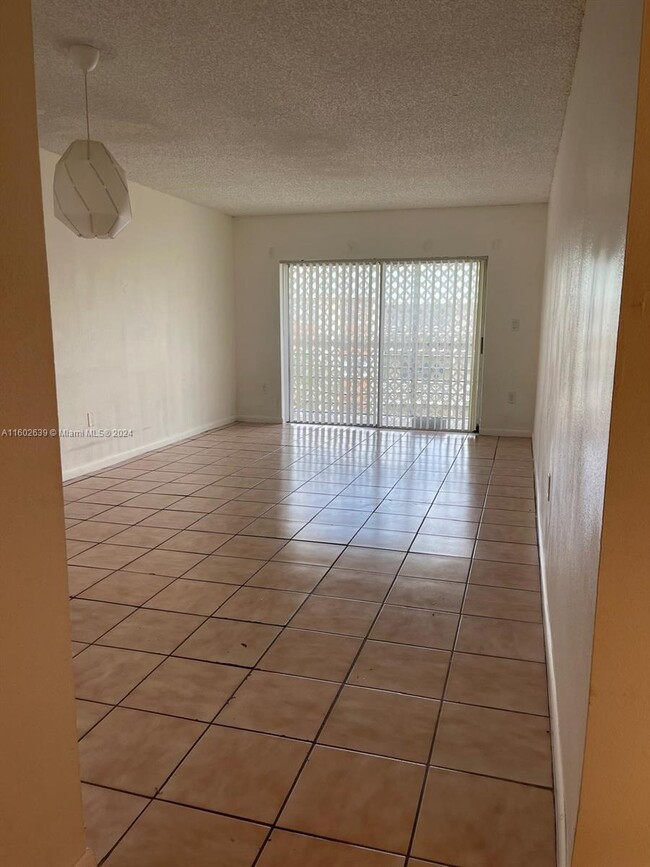 Building Photo - 3600 NW 21st St