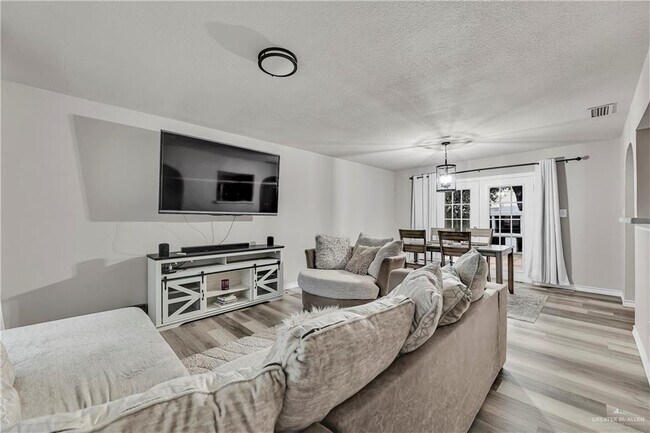 Building Photo - 26 N 22nd St