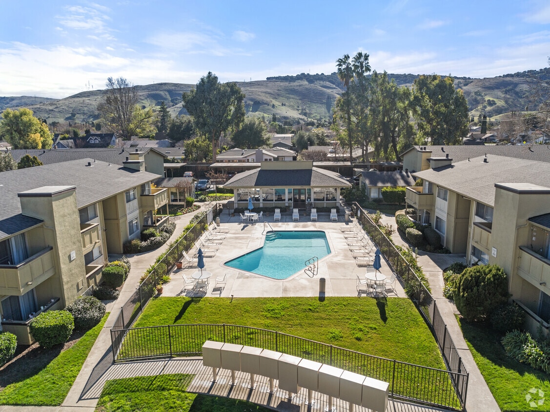 Primary Photo - Foothills Apartments