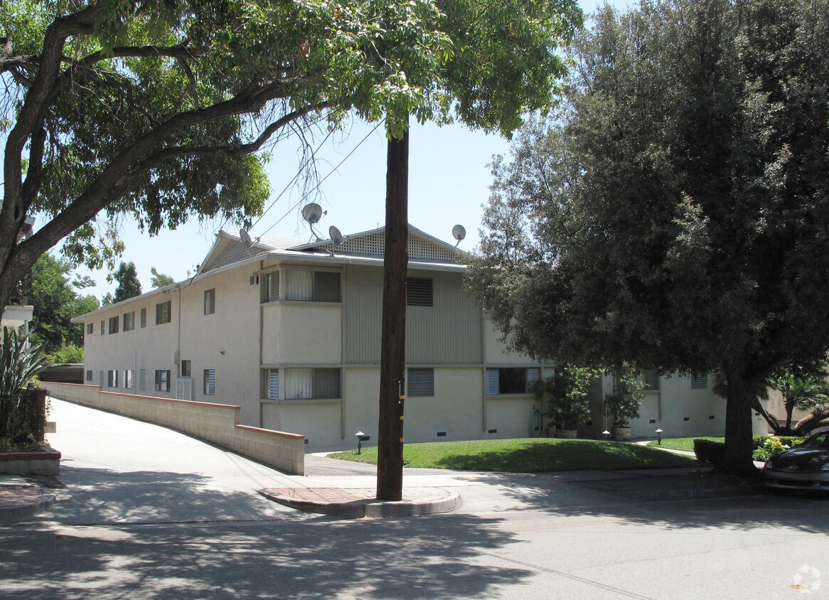Building Photo - 110 N Lima St