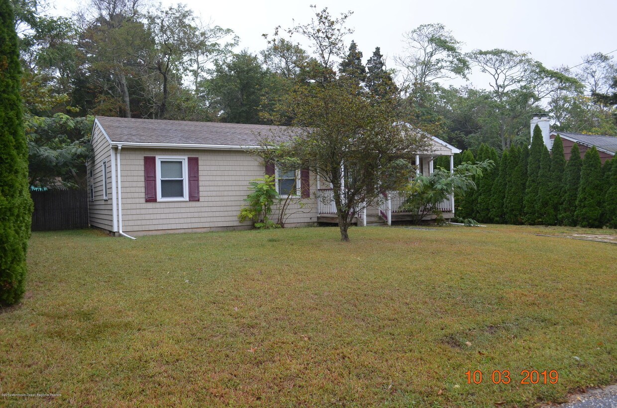 Primary Photo - 112 Price Dr