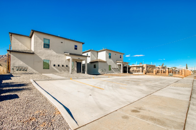 8937 Robert Dr Unit A, El Paso, TX 79904 Room for Rent in El Paso, TX