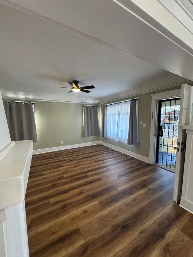 Building Photo - MUST SEE! Beautiful Home