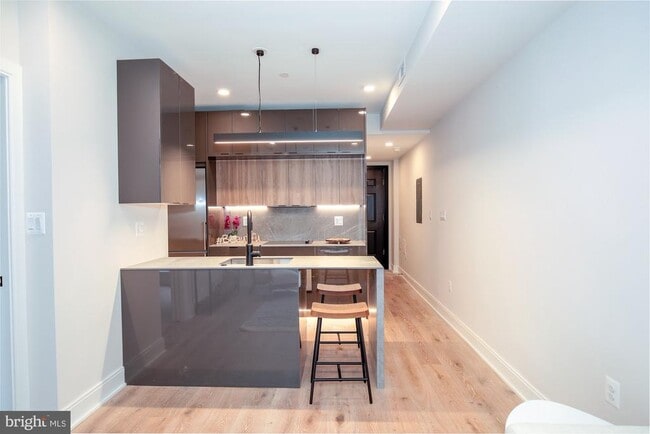 Building Photo - 1133 5th St NW