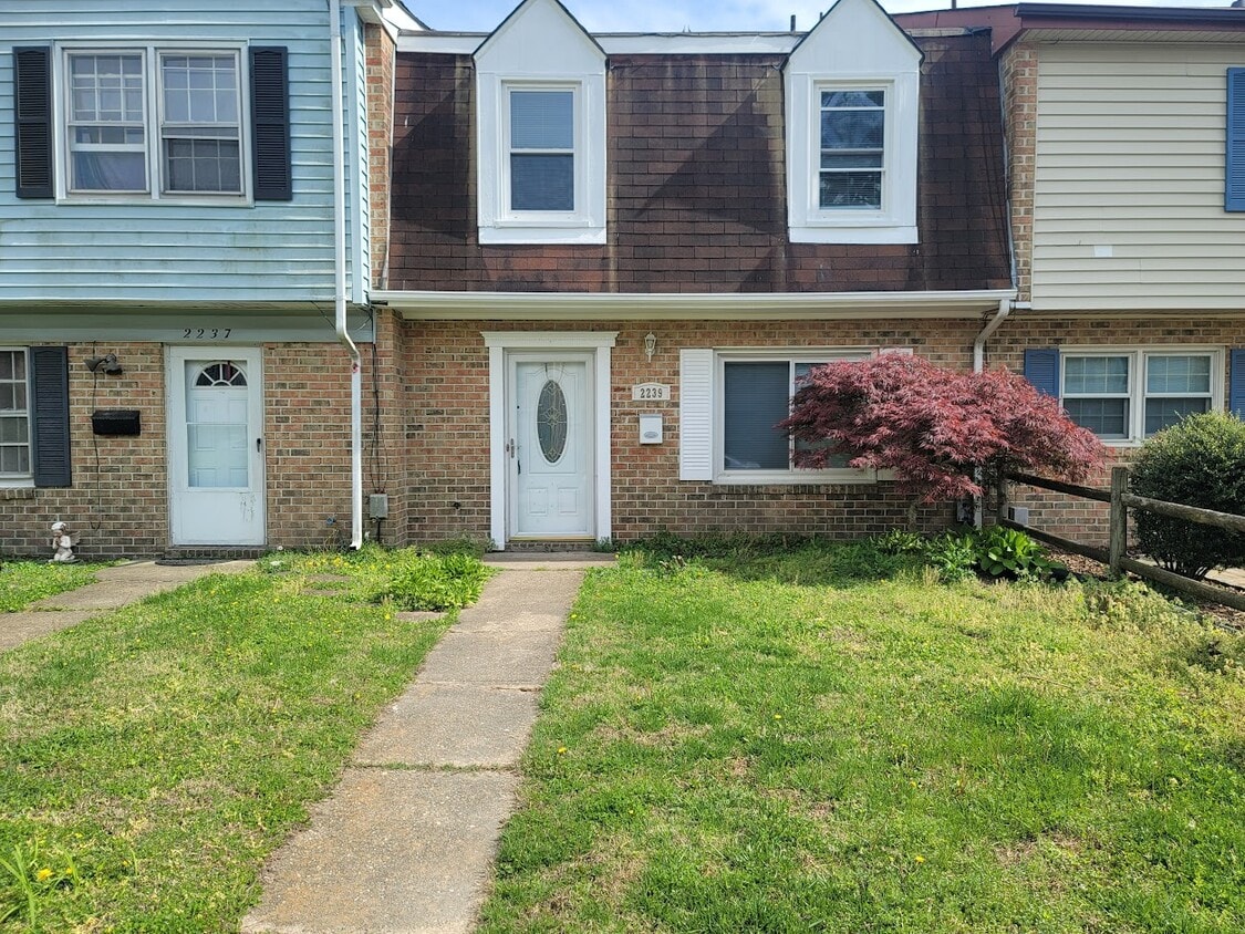 Primary Photo - 2239 Windom Pl